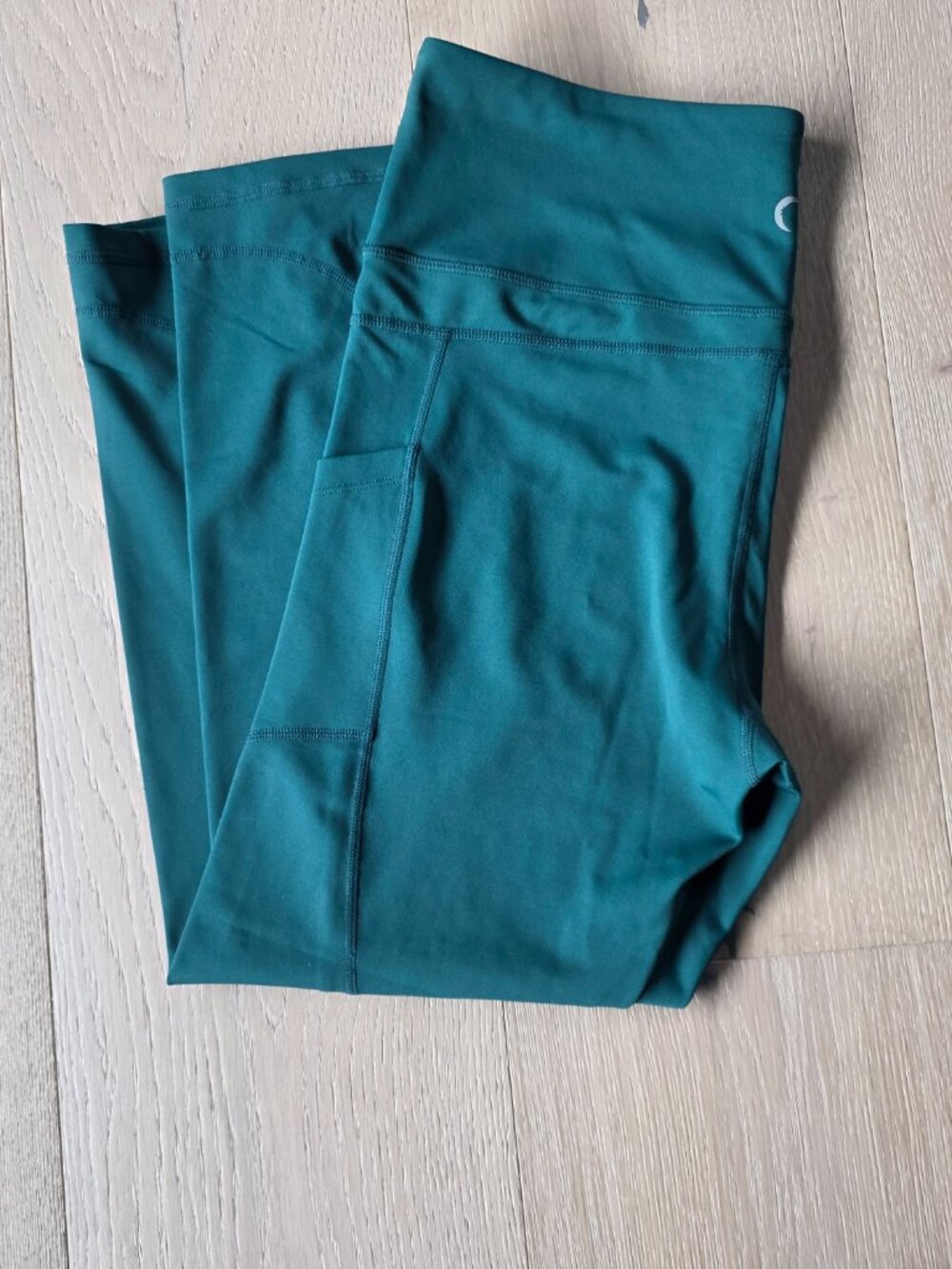 Zyia Bottle Green Pocket Light n Tight 7/8 24" Leggings